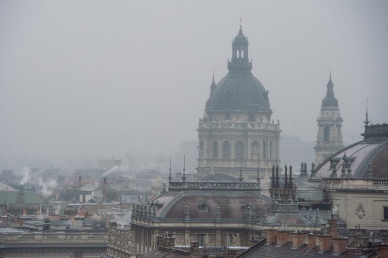 A jövőben is borongós, unalmas időjárásra számíthatunk, ami nem éppen a legvidámabb hangulatot idézi elő.