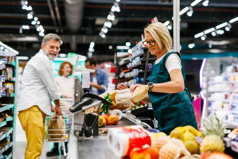 Figyelemre méltóan kedvező a Lidl pénztárosainak jövedelme Németországban - számolt be róla az Akciós-Újság.hu.