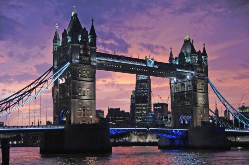 Gyenge adatok érkeztek Londonból – a GDP alig mutatott növekedést, ami újabb kamatcsökkentési lehetőségeket vet fel?
